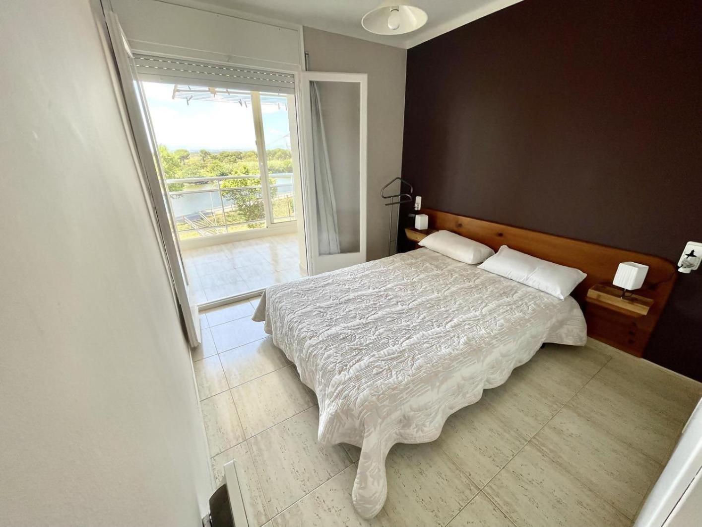 33Apartamento Soleado De Dos Habitaciones Empuriabrava Bagian luar foto